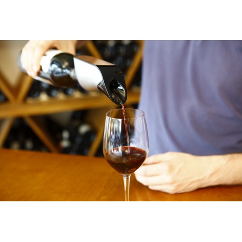 Aérateur de vin connecté AVEINE disponible en Suisse