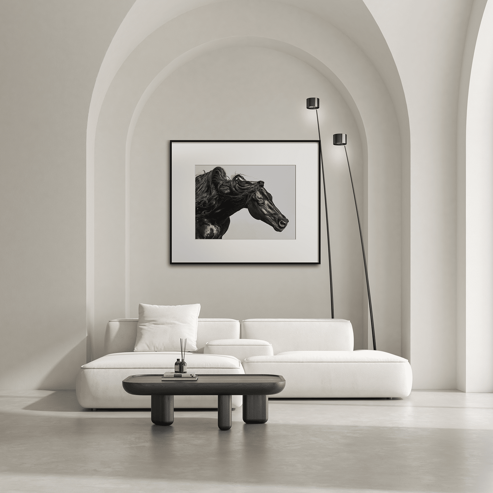 Moderner, heller Wohnzimmerbereich mit weißem Ecksofa, schwarzem Beistelltisch und Zebras Kopfbild in Rahmen; Glasbodenlampe und elegante Bauweise.